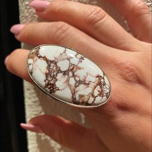 Navajo Sterling Silver Wild Horse Oval Ring Sz 6.5